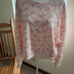 Pink Bow Patterned Women's Sweatshirt